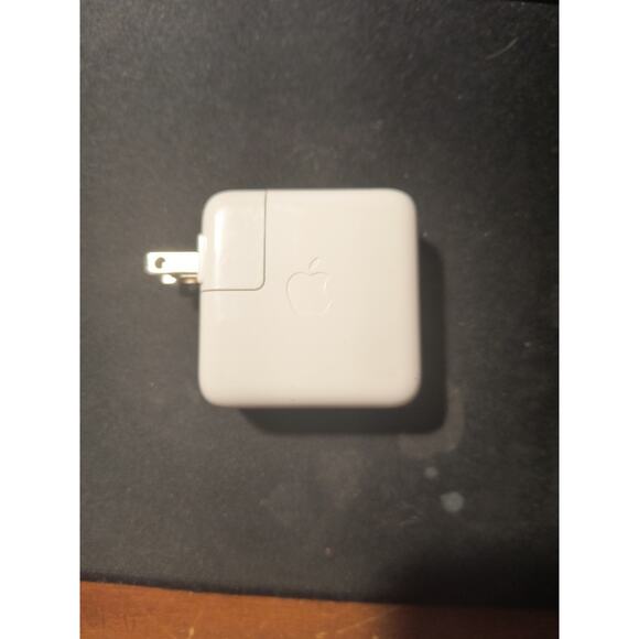 Apple Firewire Power Adapter model A1070 3rd Gen iPod - Picture 3 of 7